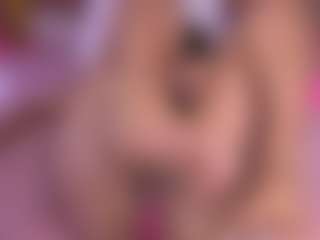 Live cam show with mssburbuja - Young Adult Teen (18+) on chickslive.net