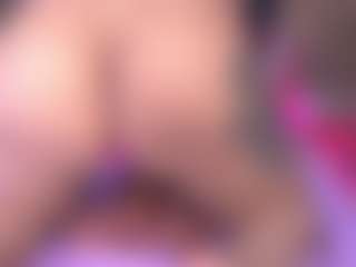 Live cam show with mssburbuja - Sexy on CamwithHer