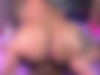 Spettacolo in cam dal vivo con mssburbuja - Ahegao su Camsoda