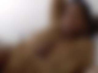 sassywithcurves100's Live Sex Cam Show