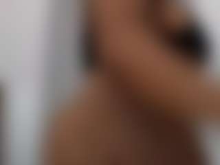 sassywithcurves100's Live Sex Cam Show