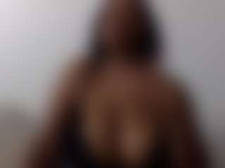 sassywithcurves100's Live Sex Cam Show
