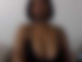 sassywithcurves100's Live Sex Cam Show