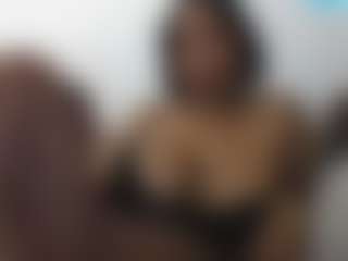 sassywithcurves100's Live Sex Cam Show