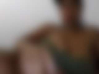 sassywithcurves100's Live Sex Cam Show