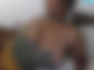 sassywithcurves100's Live Sex Cam Show