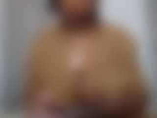 sassywithcurves100's Live Sex Cam Show