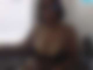 sassywithcurves100's Live Sex Cam Show