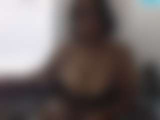 sassywithcurves100's Live Sex Cam Show
