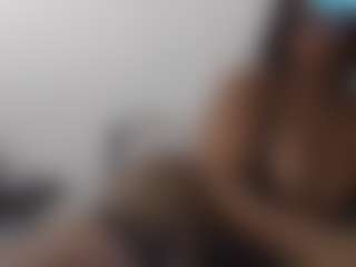 sassywithcurves100's Live Sex Cam Show