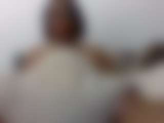 sassywithcurves100's Live Sex Cam Show