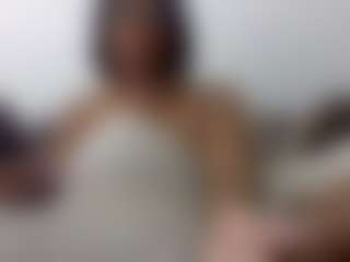 sassywithcurves100's Live Sex Cam Show