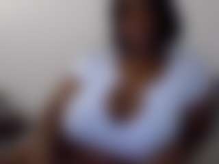 sassywithcurves100's Live Sex Cam Show