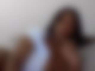 sassywithcurves100's Live Sex Cam Show