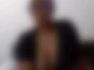 sassywithcurves100's Live Sex Cam Show