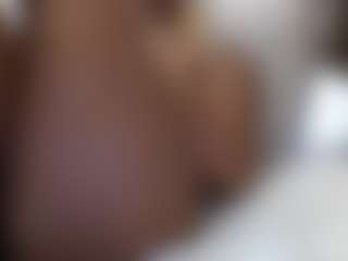 sassywithcurves100's Live Sex Cam Show