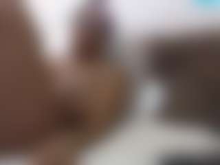 sassywithcurves100's Live Sex Cam Show