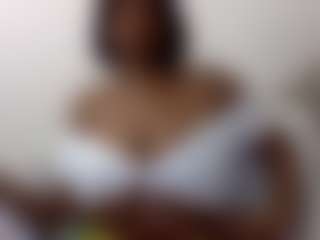 sassywithcurves100's Live Sex Cam Show