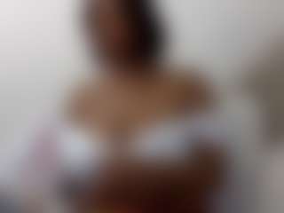 sassywithcurves100's Live Sex Cam Show