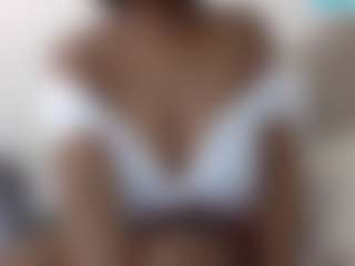 sassywithcurves100's Live Sex Cam Show