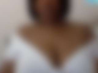 sassywithcurves100's Live Sex Cam Show