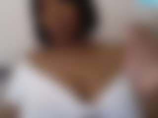 sassywithcurves100's Live Sex Cam Show