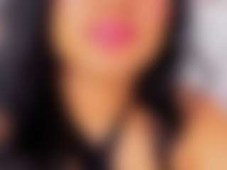 Live cam show with Mia_Stones - Strip on Dolls Live