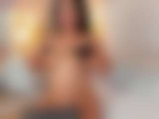 Live cam show with Mia_Stones - Striptease on Uber Horny