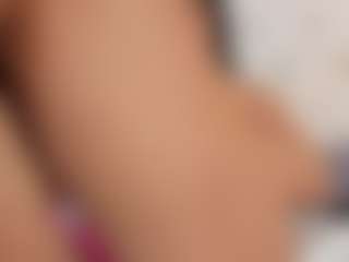 Live cam show with Mia_Stones - Public on live18s.com
