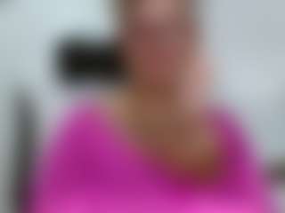 Live cam show with bety-cum2 - Mature on TeamSkeetLive