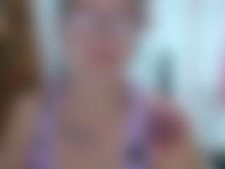 Live cam show with bety-cum2 - Sexcam Curvy on Camsoda