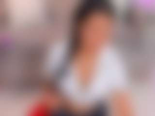 Live cam show with julieeta - Athletic on friskycurves.com