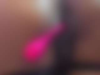 Live cam show with leylaroberth - Dildo on Camsoda