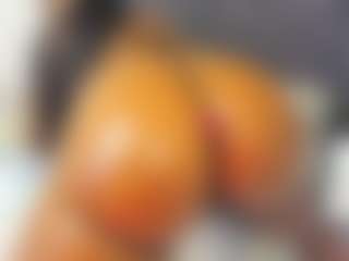 Live cam show with leylaroberth - Petite on Dare Cams