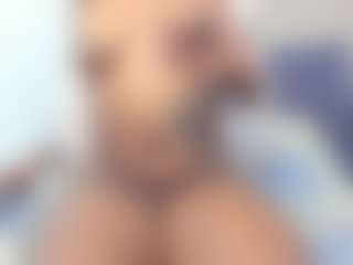Live cam show with leylaroberth - Ebony Petite on CamwithHer