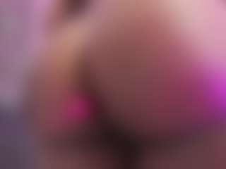 leylaroberth's Live Sex Cam Show