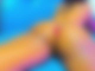 leylaroberth MILF webcam performer live streaming
