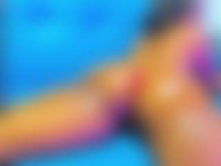 Live cam show with leylaroberth - Black MILF on Soda Cam