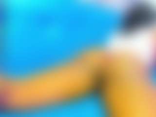 Live cam show with leylaroberth - Brown Eyes on Latina Girls
