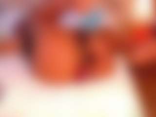 Live cam show with leylaroberth - Fingering on madthumbs