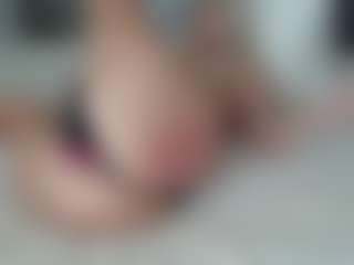 missjuliaa's Live Sex Cam Show
