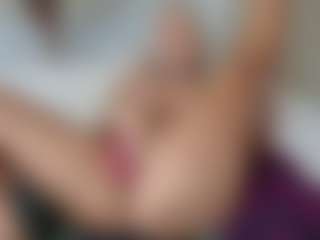 missjuliaa's Live Sex Cam Show