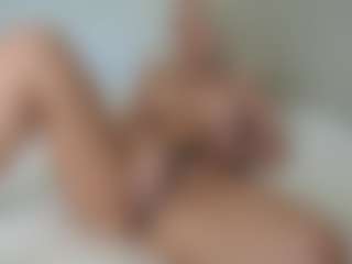 missjuliaa's Live Sex Cam Show