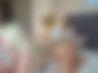 Live cam show with missjuliaa - Longhair on Mixed Magazine Live