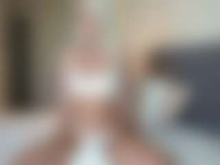 missjuliaa's Live Sex Cam Show
