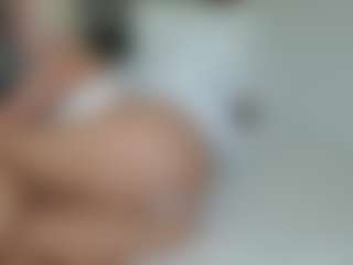 missjuliaa's Live Sex Cam Show