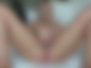 missjuliaa's Live Sex Cam Show