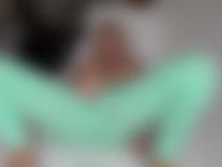 missjuliaa's Live Sex Cam Show