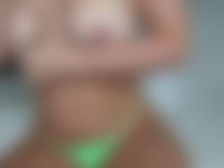 missjuliaa's Live Sex Cam Show