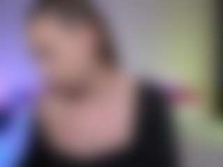 Tiffany MILF webcam performer live streaming